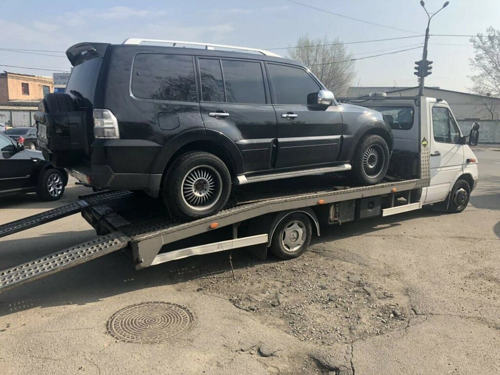 Эвакуация внедорожника
